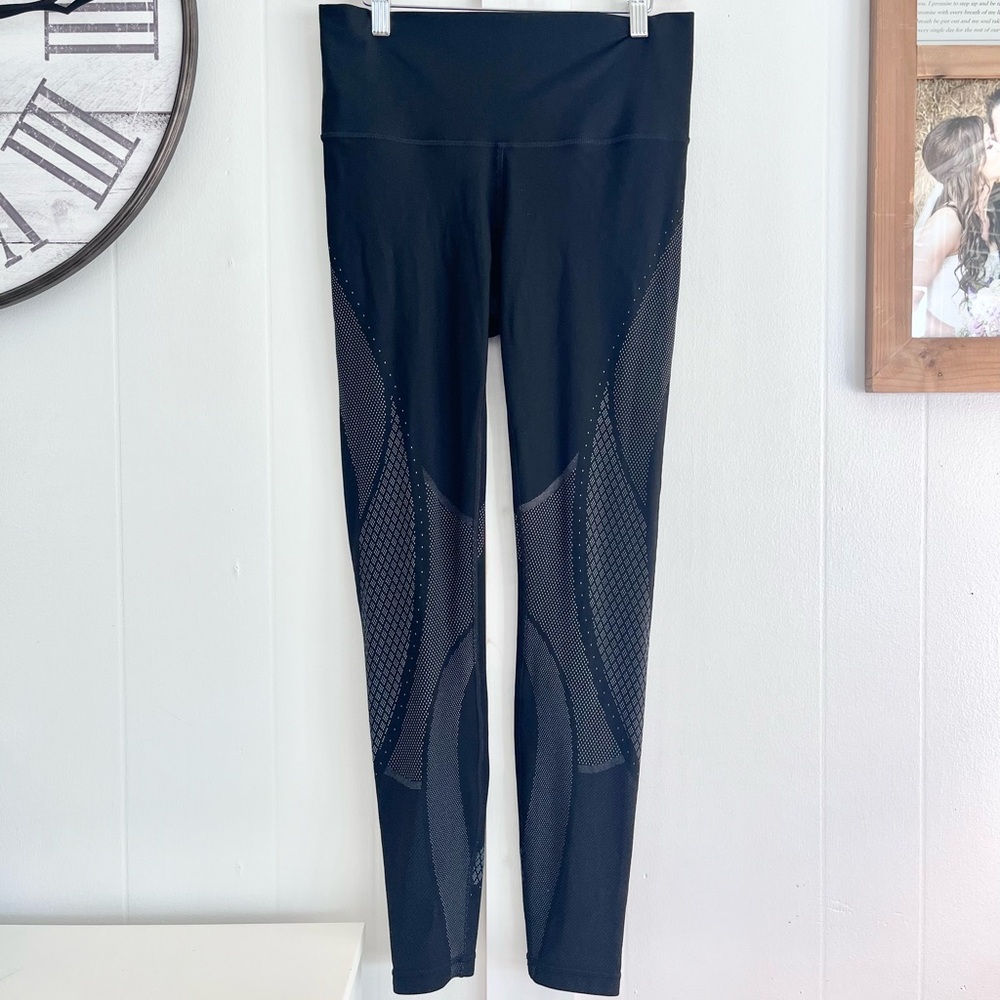 LULULEMON mapped out leggings size 10